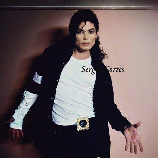 Серхио Кортес невероятно точный двойник Майкла Джексона После смерти король поп-музыки Майкл Джексон оставил после себя уникальный стиль танцев и исполнения песен, присущие исключительно ему. 8