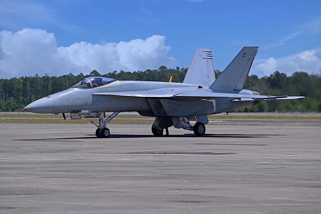شركة Boeing تكشف عن مقاتلة F/A-18 Block III Super Hornet المستقبليه  V04-CGnKwrc