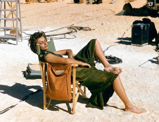 На съёмках фильма в Ливии «Легенда о былом»: Софи Лорен 
