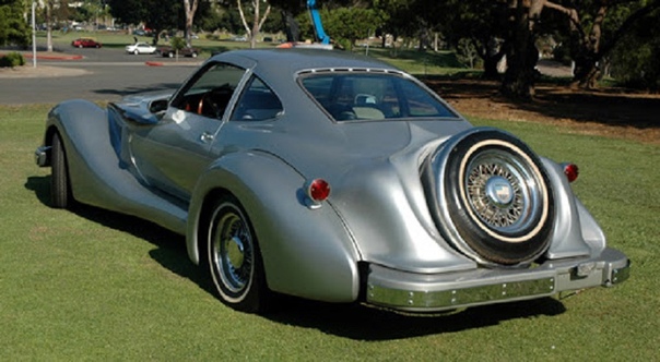 Люксовый автомобиль anzler Coupe anzler Coupe был создан в 1978-м году фирмой Newport Coachwors из города Коста-Меса (Калифорния). Дизайн проекта был создан Эрни Канцлером-младшим. При создании