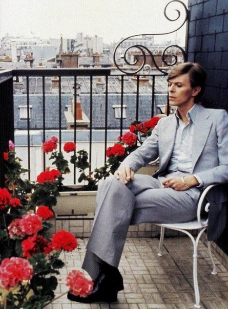 фото с Дэвидом Боуи. Париж, 1977 год