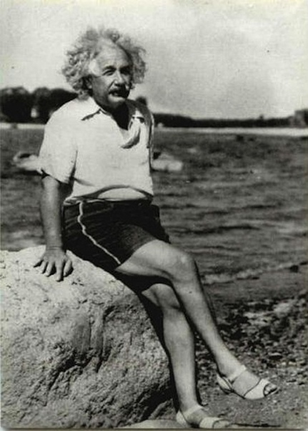Домашний Эйнштейн. Редкие необычные фото Альберта Эйнштейна.