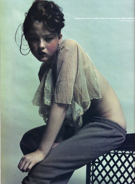 Подборка фотографий известной фотомодели Девон Аоки, 1996 год. Автор: Mario Sorrenti.