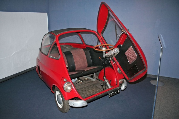 MW Isetta. Isetta был одним из самых успешных микроавтомобилей, производившихся в период после Второй мировой войны в годы, когда дешёвый транспорт на коротких расстояниях являлся наиболее