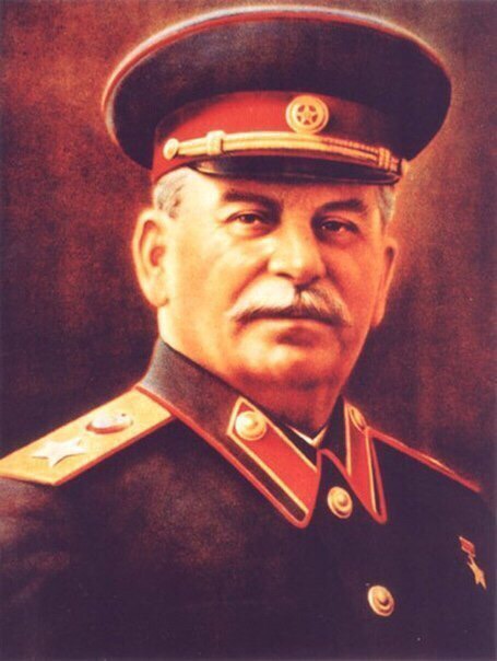Интересные факты о Сталине Обычная норма чтения Сталиным литературы была около 300 страниц в день. Он постоянно занимался самообразованием. Например, находясь на лечении на Кавказе, в 1931 г., в