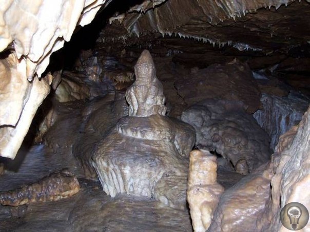 Что скрывает Кашкулакская пещера Туристы считают эту пещеру одним из самых страшных мест на планете.На хакасском языке звучит как хосхулах, находится на территории Хакасии в северных районах