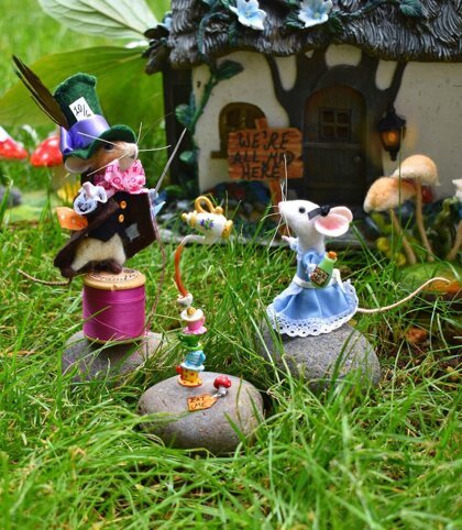 Войлочный мир: игрушечные мышки в образе известных персонажей Художница по текстилю Рейчел Остин (Rachel Austin) создает милейших кукольных мышей из валяной шерсти. А затем наряжает их в костюмы
