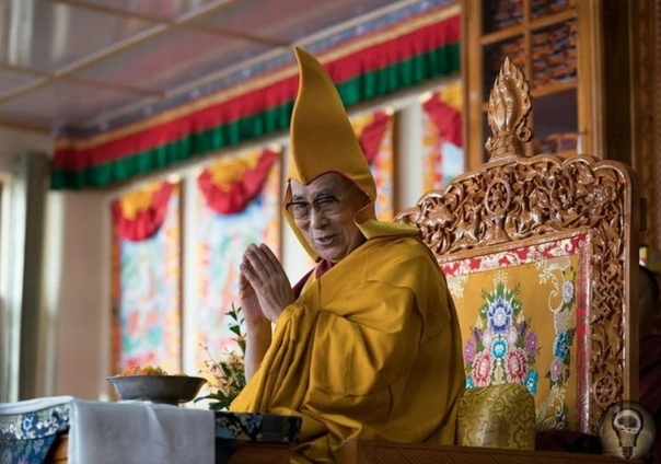 Как выбирают Далай-ламу Далай-лама духовный наставник и лидер всех последователей тибетского буддизма, который распространен, помимо Тибета, в Монголии, области Шерпа в Непале, а также в Бурятии