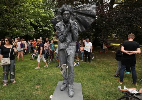 Фестиваль живых статуй в Бельгии Живая статуя обычное явление, которое можно наблюдать в центре разных туристических городов. Это своеобразная форма уличного искусства, при которой исполнитель в
