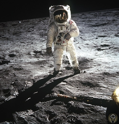 Земля, прощай: малоизвестные страницы истории изучения Луны Как СССР выиграл тысячу бутылок шампанского в лунной гонке, кто случайно запустил искусственный спутник Солнца и как астронавтов может
