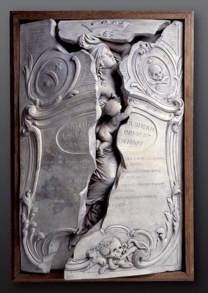 Надгробная плита Марии Магдалены Лангханс (17231751), жены священника,  умершей при родах.