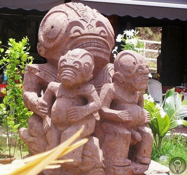 Статуи острова Нуку-Хива Остров Нуку-Хиву является одним из крупных атоллов Французской Полинезии.Примечателен он загадочными статуями неизвестного происхождения.Название острова переводится как