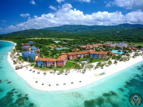 Лучшие курорты Ямайки Порт-Антонио Один из главных курортов Ямайки находится в долине реки Рио-Гранде. Живописные скалы, быстрое течение привлекает сюда любителей активного отдыха. Рафтинг на