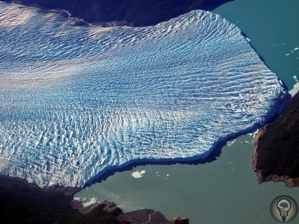 Самый восхитительный из ледников. Встречайте одно из главных чудес аргентинской Патагонии, красавец-ледник Перито Морено! Сам ледник протянулся по Андам вдоль границы Аргентины и Чили и хранит в