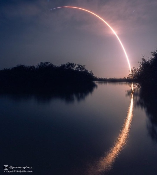 Запуск Falcon 9 Фото: johnphotos