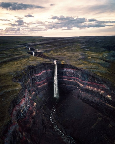 Водопад Хенгифосс, Исландия.