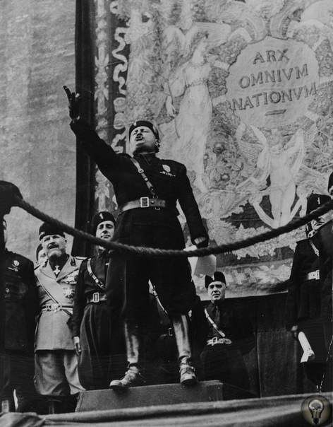 ИТАЛЬЯНСКИЙ ФАШИЗМ. Цитаты из фашиста Муссолини: Нация не есть раса, но длящаяся в истории группа,... Не нация создает государство,... Наоборот, государство создает нацию,.. «Фашизм -