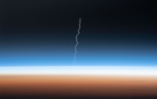 Фото старта космического корабля «Союз МС-15» из космоса