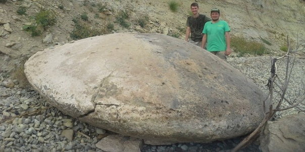Каменные диски в форме летающих тарелок. Уфологи и ученые спорят о происхождении находок в Волгоградской области