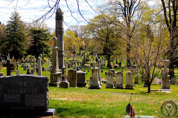 Пикник на кладбище: Почему в США еда и отдых в местах упокоения в XIX веке стали данью моде Кладбище у многих людей ассоциируется исключительно с местом печали и скорби. Но в США всего лишь
