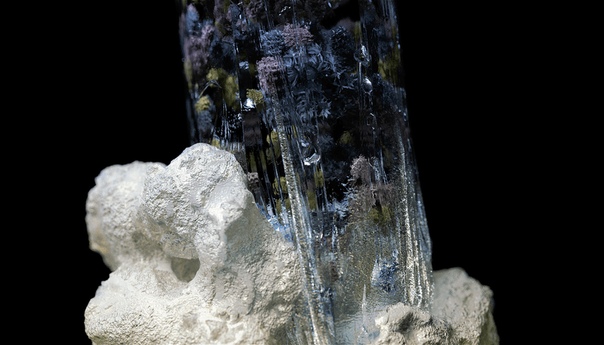 Тонкости образования минеральных отложений в кристаллах.