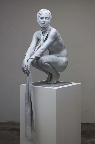 Джоан Кодерч и Хавьер Малавия (Joan Coderch/Javier Malavia) - скульпторы из Испании. Первый родился в 1959 году и учился в Школе изобразительных искусств в Барселоне, второй 1970-го года
